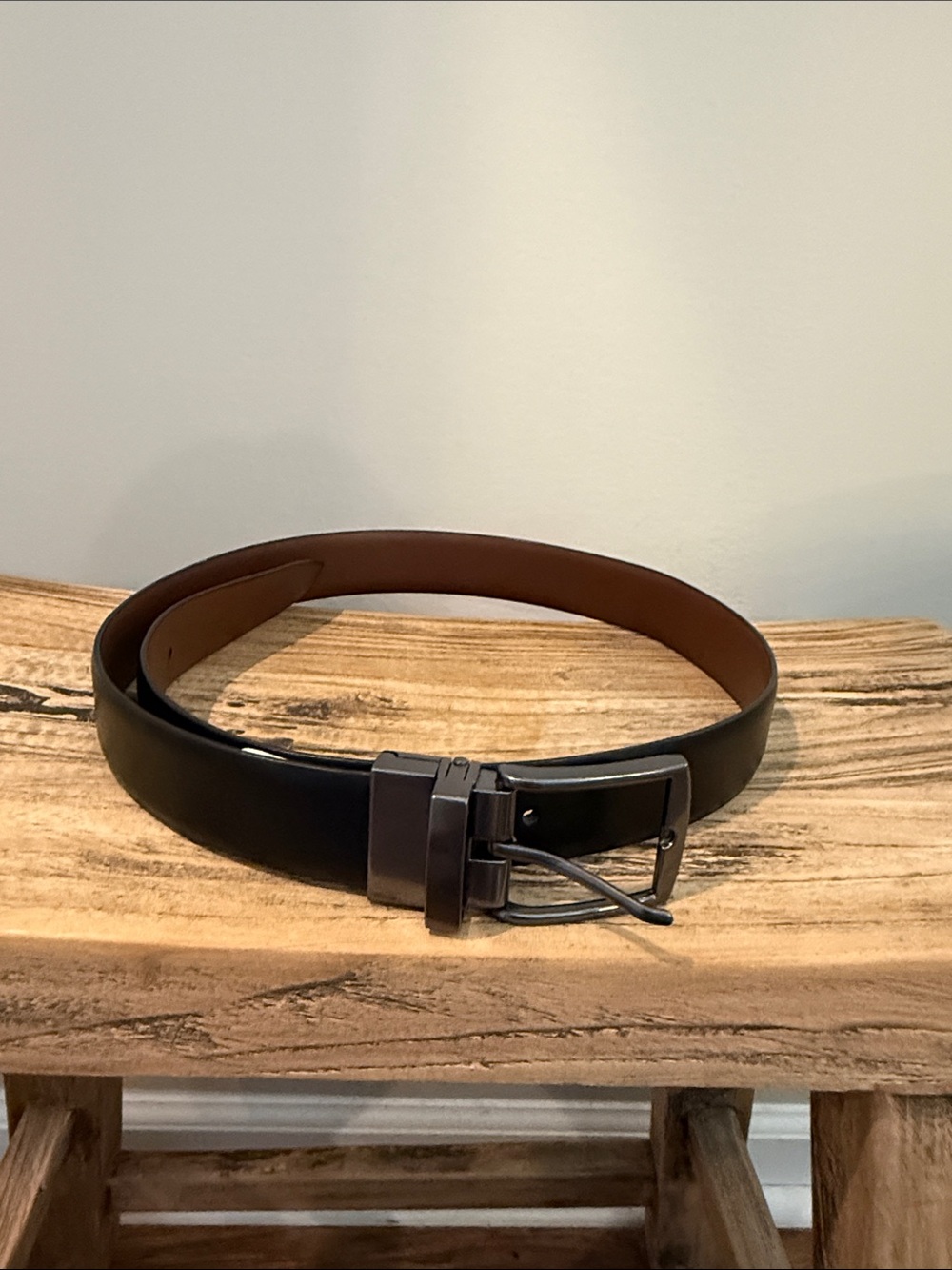 Boys Medium Old Navy Black and Brown Reversible Belt with Gunmetal Buckle